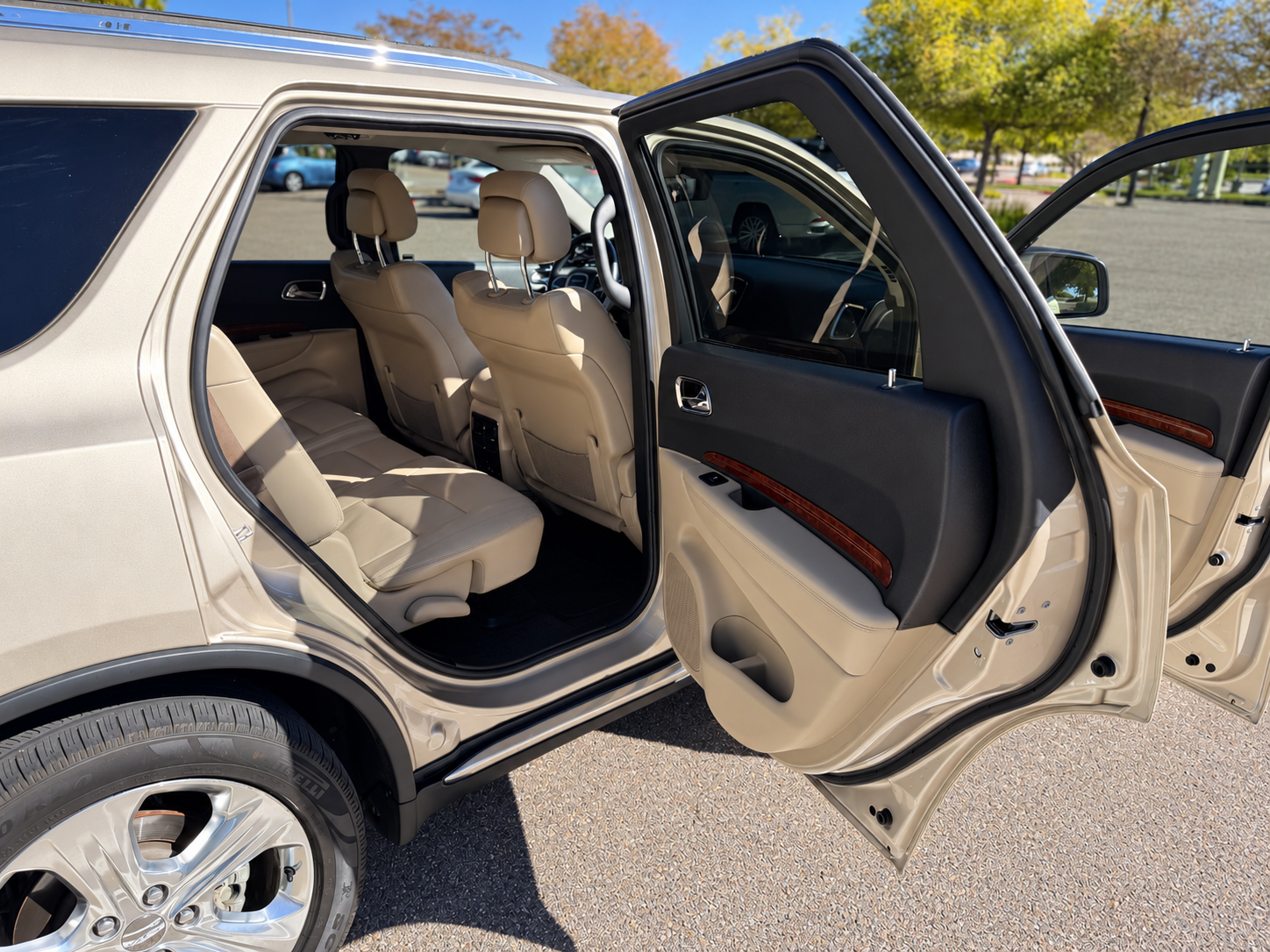 Used 2014 Dodge Durango Limited w/ Premium Group RWD image 19