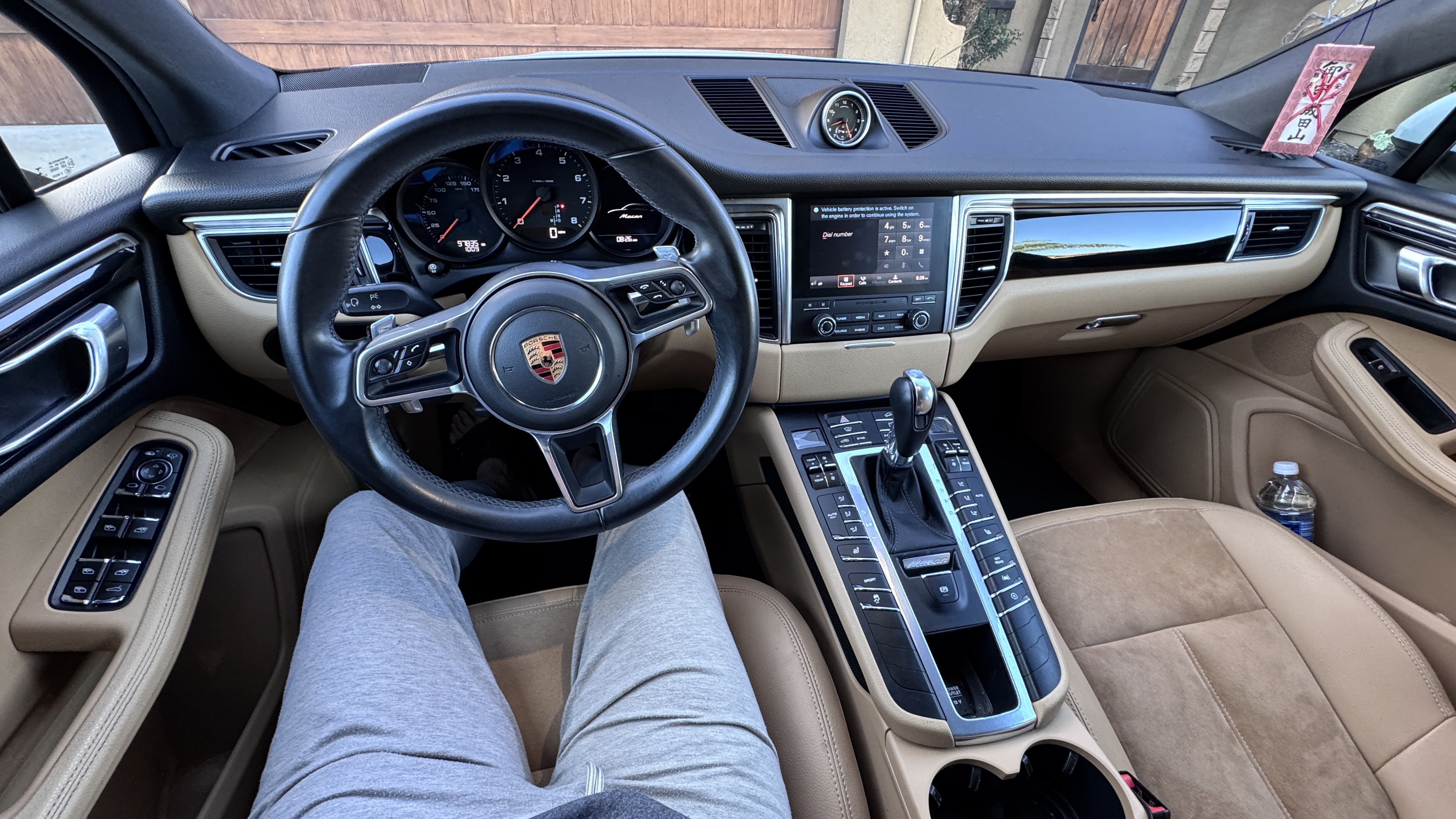 Used 2018 Porsche Macan Sport Edition AWD/4WD image 27