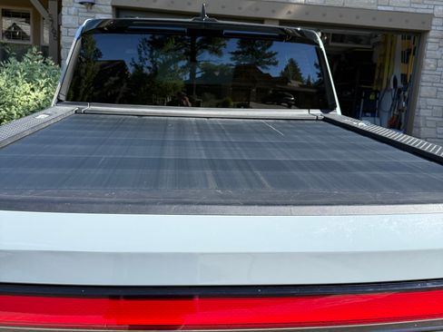 Used 2022 Rivian R1T Adventure AWD/4WD image 10