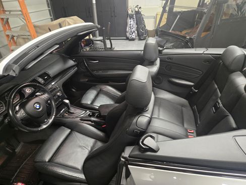 Used 2008 BMW 135i Convertible image 8