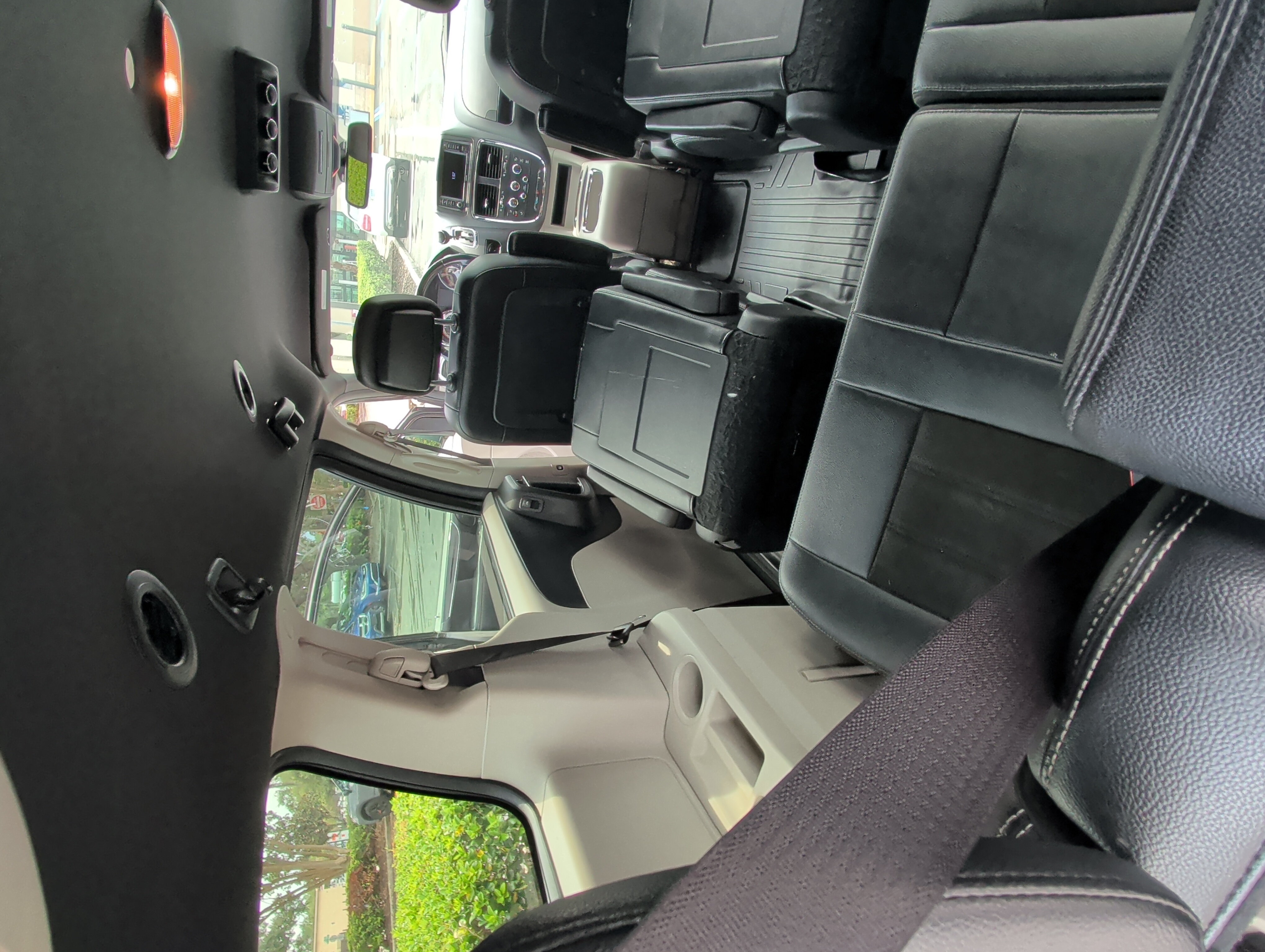 Used 2019 Dodge Grand Caravan SXT FWD image 19