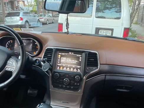 Used 2015 Jeep Grand Cherokee Summit image 28