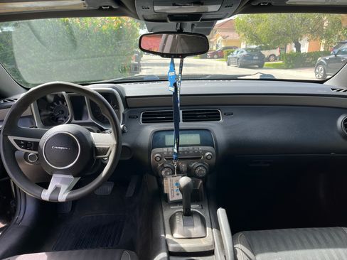 Used 2010 Chevrolet Camaro LS image 8