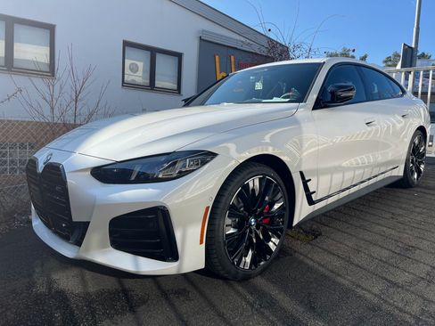 Used 2025 BMW 440i xDrive AWD/4WD image 1