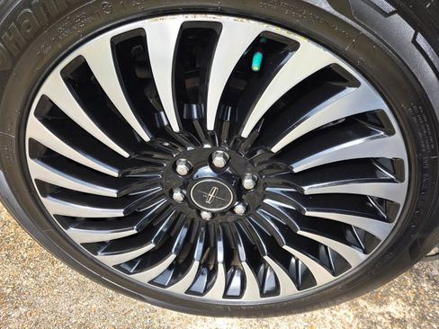 Used 2019 Lincoln Navigator L Black Label w/ Cargo Package image 22