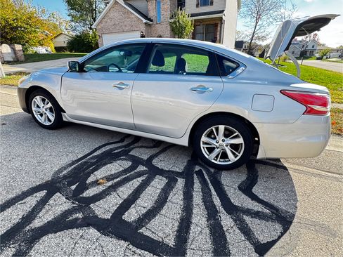 Used 2013 Nissan Altima 2.5 SV image 4