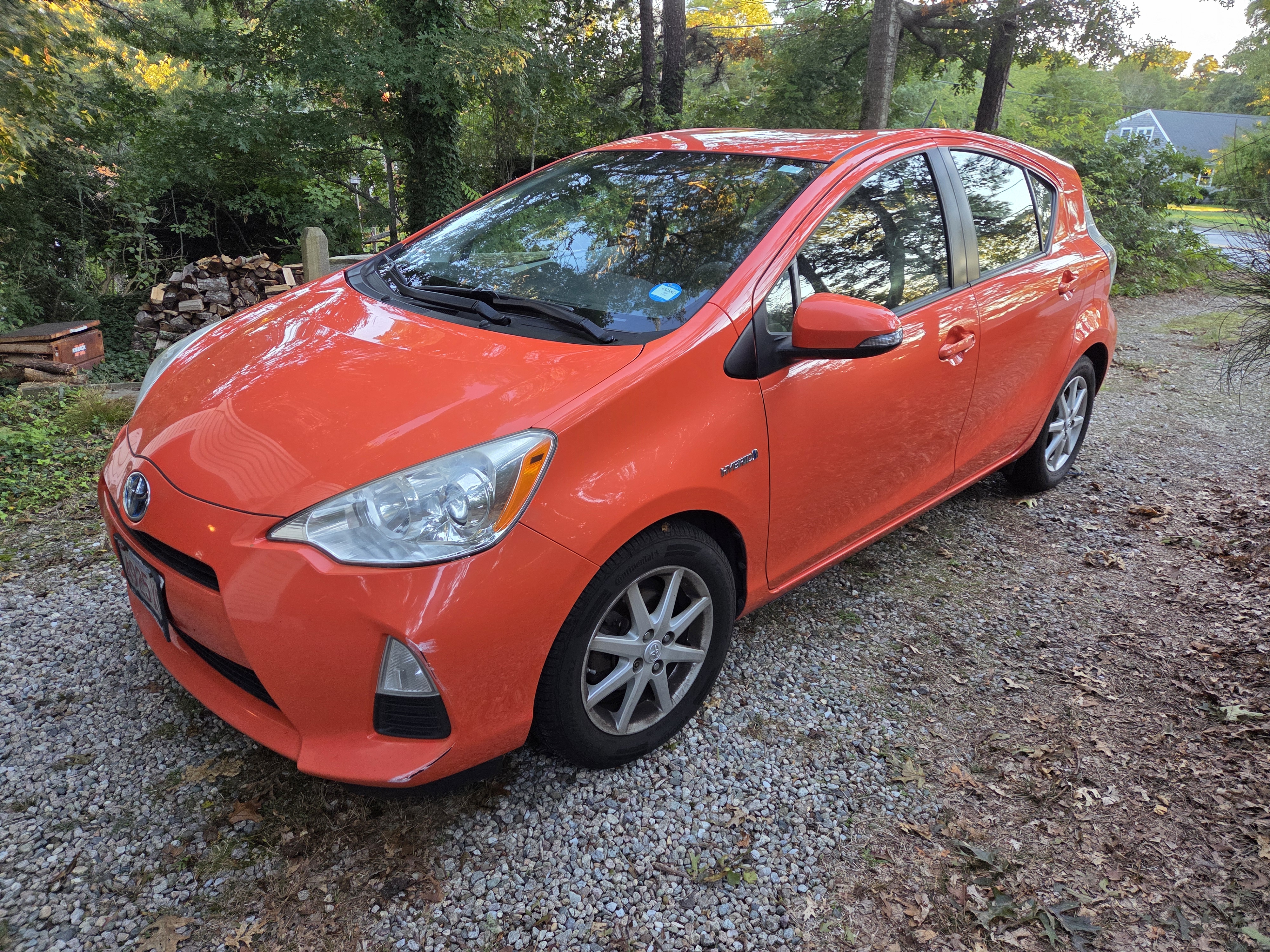 Used 2013 Toyota Prius C Three FWD image 4