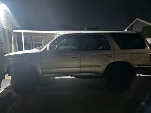 Used 2002 Toyota 4Runner SR5 image 13