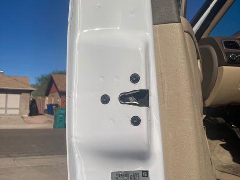 Used 2012 Chevrolet Suburban LT w/ Luxury Package image 16