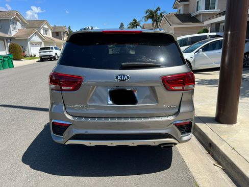 Used 2019 Kia Sorento SX w/ SX Touring Package FWD image 4