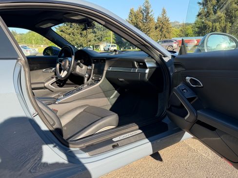Used 2017 Porsche 911 Carrera RWD image 8