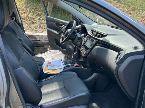 Used 2018 Nissan Rogue Sport SL w/ SL Premium Package image 4