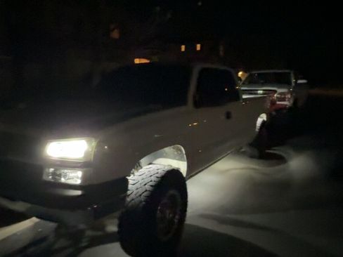 Used 2005 Chevrolet Silverado 1500 W/T RWD image 5
