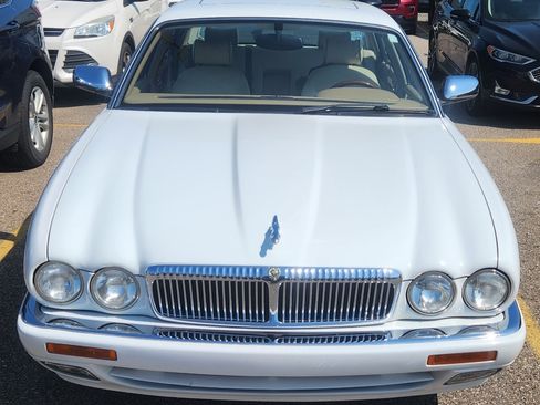 Used 1997 Jaguar XJ Vanden Plas image 2