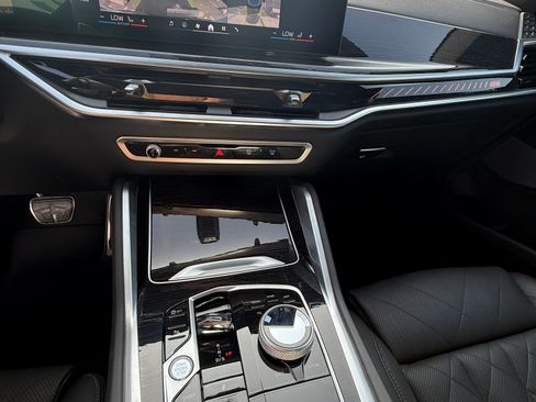 Used 2025 BMW X6 M60i w/ Executive Package image 19