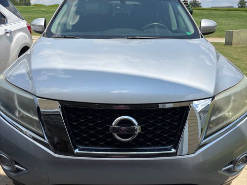 Used 2013 Nissan Pathfinder S FWD image 5