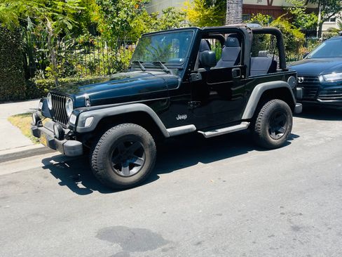 Used 2004 Jeep Wrangler 4WD w/ Dual Top Group image 1