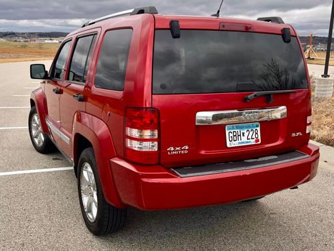 Used 2008 Jeep Liberty Limited w/ Premium Group II image 8