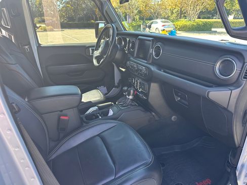 Used 2022 Jeep Wrangler Unlimited Sahara w/ Cold Weather Group image 2