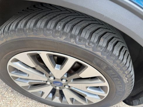 Used 2020 Ford Escape Titanium AWD/4WD image 5