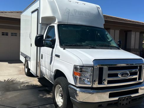 Used 2021 Ford E-350 and Econoline 350 Super Duty w/ Power Windows & Locks Group image 2