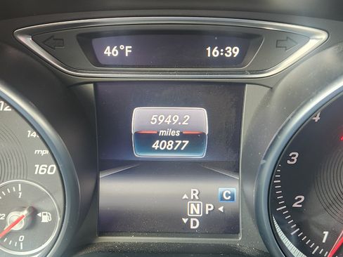 Used 2019 Mercedes-Benz GLA 250 4MATIC image 8