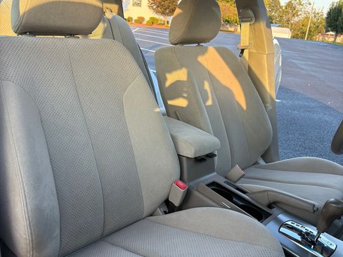 Used 2005 Nissan Altima 2.5 S w/ (S02) Side Airbags Pkg FWD image 13