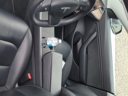 Used 2018 Tesla Model 3 Long Range image 2