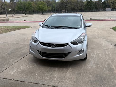 Used 2013 Hyundai Elantra Limited w/ Technology Pkg image 2