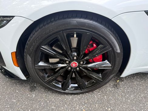 Used 2021 Jaguar F-TYPE R AWD/4WD image 19