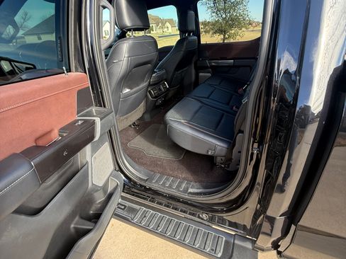 Used 2021 Ford F150 Lariat image 13