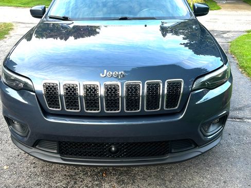 Used 2021 Jeep Cherokee Latitude Lux AWD/4WD image 2