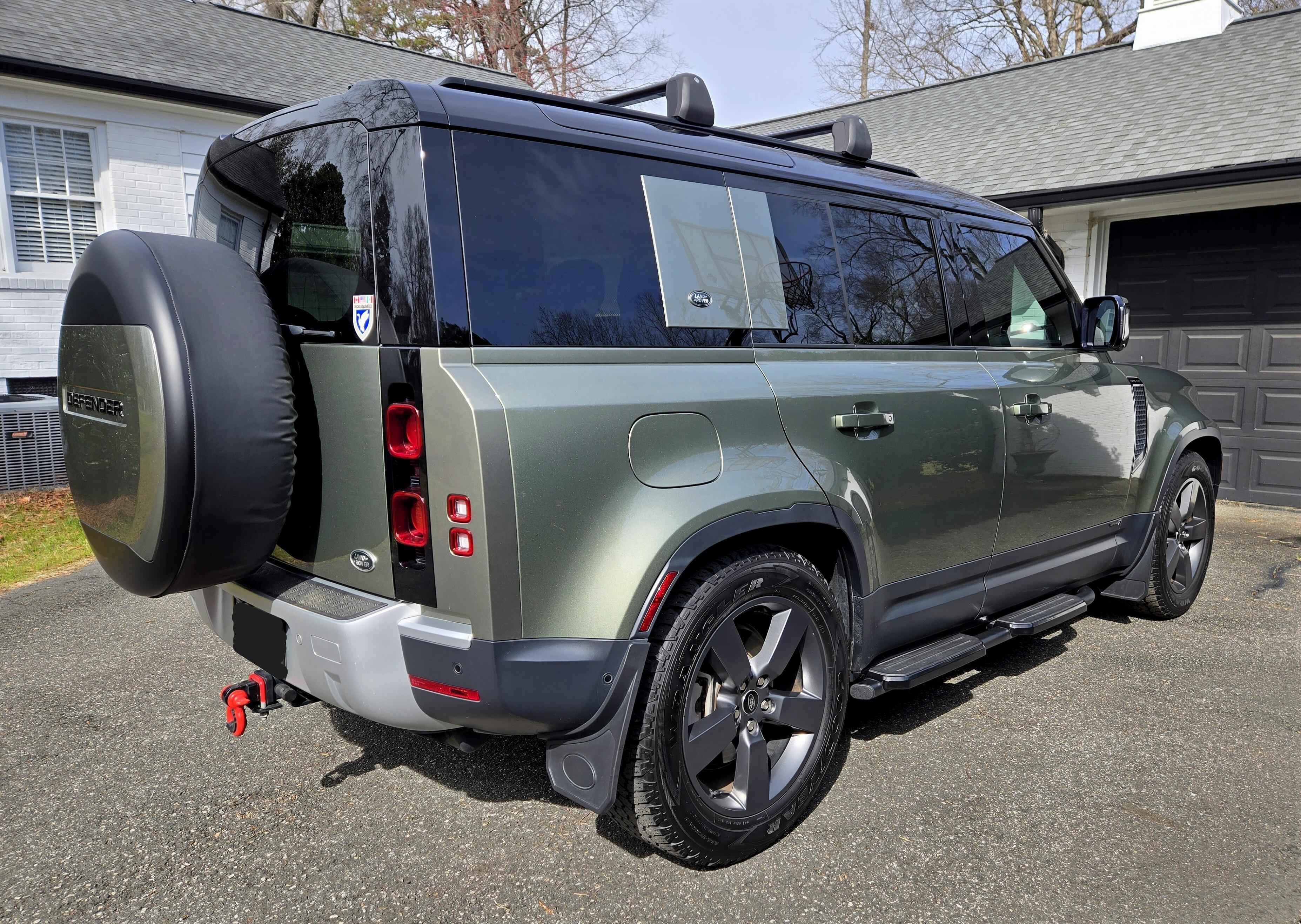 Used 2021 Land Rover Defender 110 SE AWD/4WD image 5