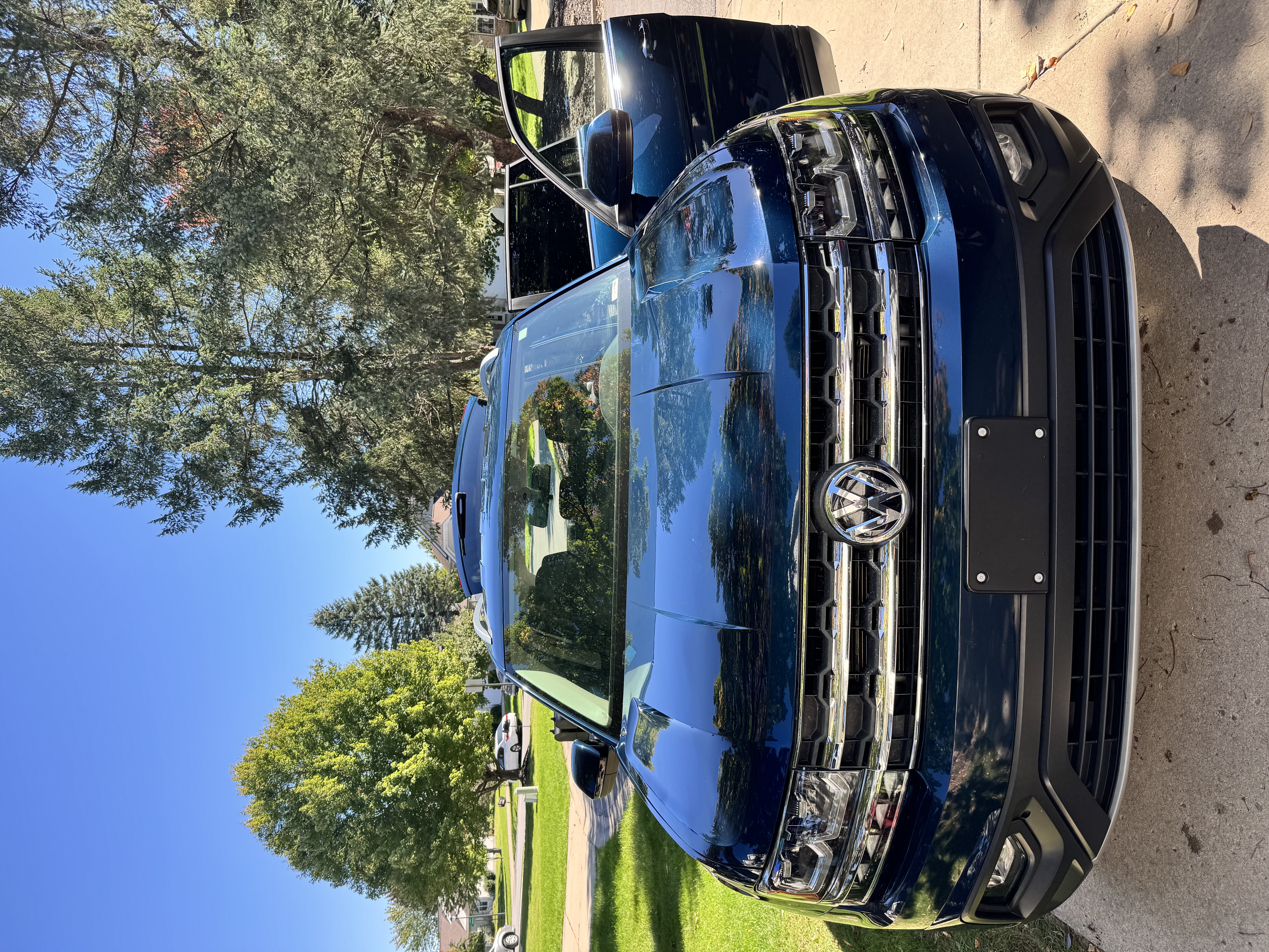 Used 2018 Volkswagen Atlas SE FWD image 1