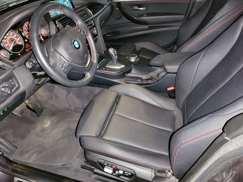 Used 2018 BMW 330i Gran Turismo xDrive image 13