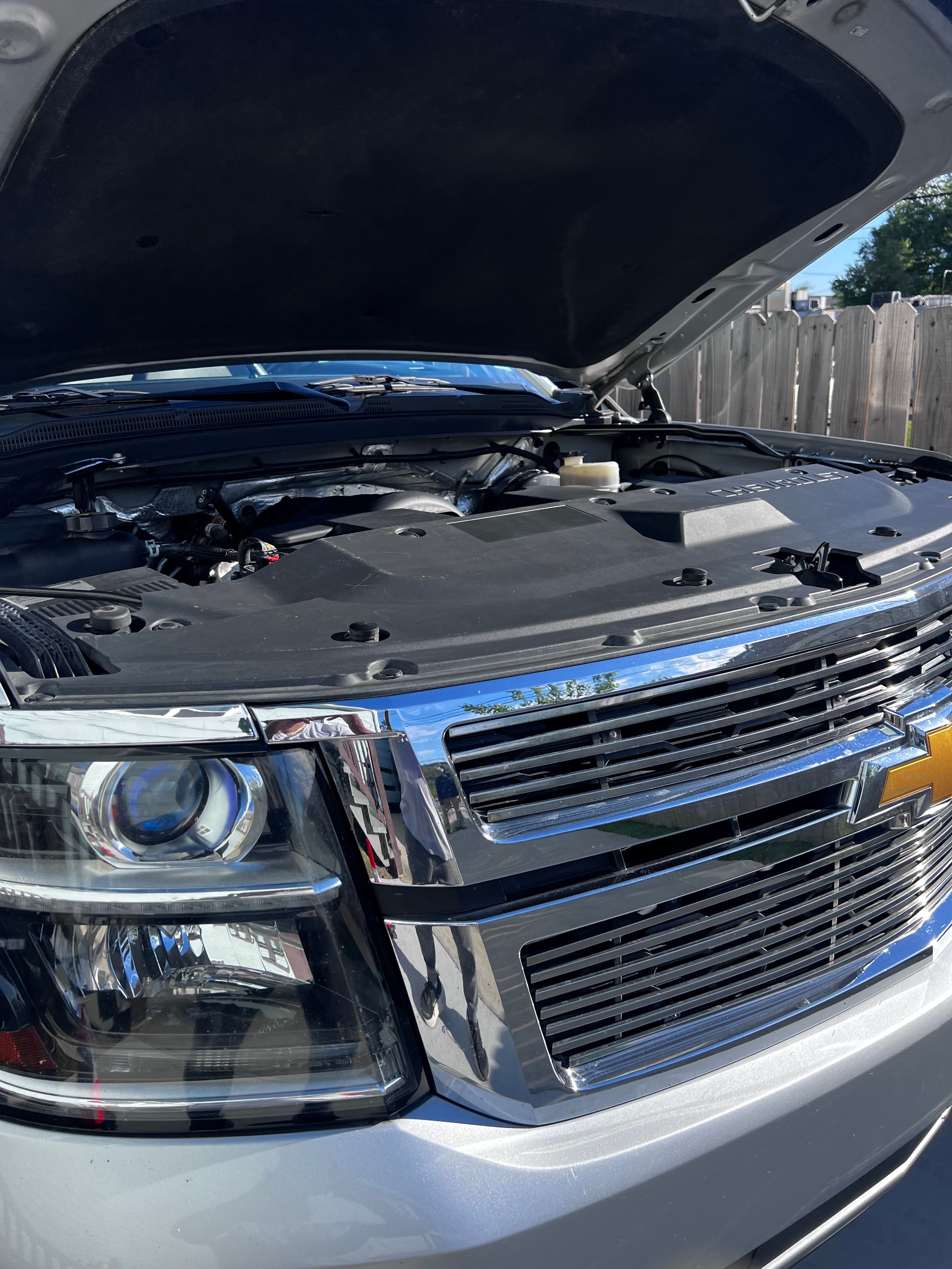 Used 2015 Chevrolet Suburban LT RWD image 17