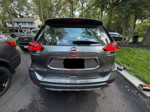 Used 2019 Nissan Rogue S AWD/4WD image 31