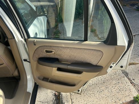 Used 2006 Honda CR-V LX image 15