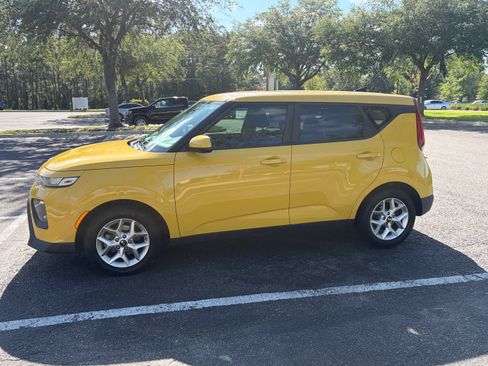 Used 2020 Kia Soul S FWD image 5