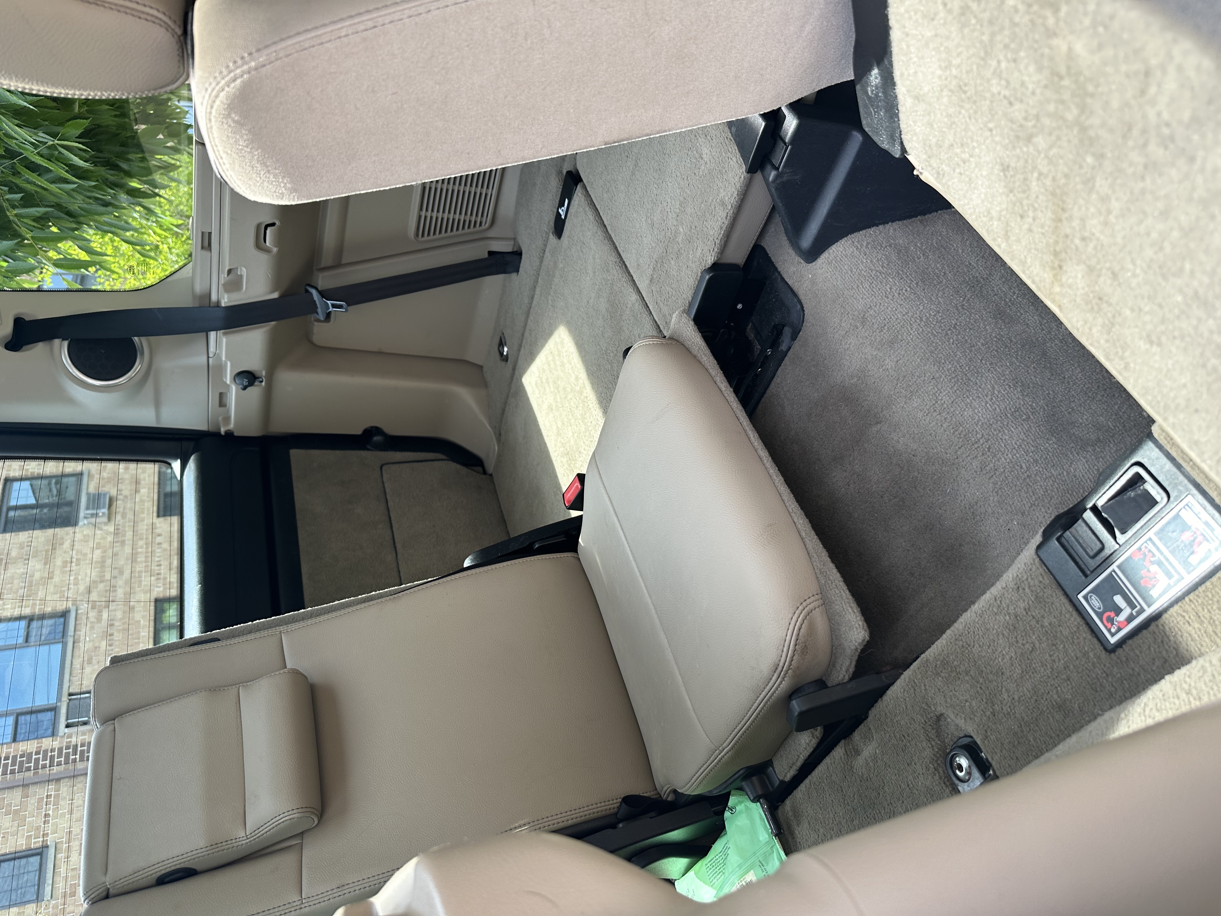 Used 2013 Land Rover LR4 HSE AWD/4WD image 22