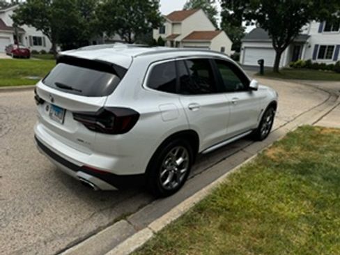 Used 2023 BMW X3 xDrive30i w/ Premium Package AWD/4WD image 4