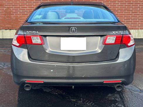Used 2010 Acura TSX Sedan image 4