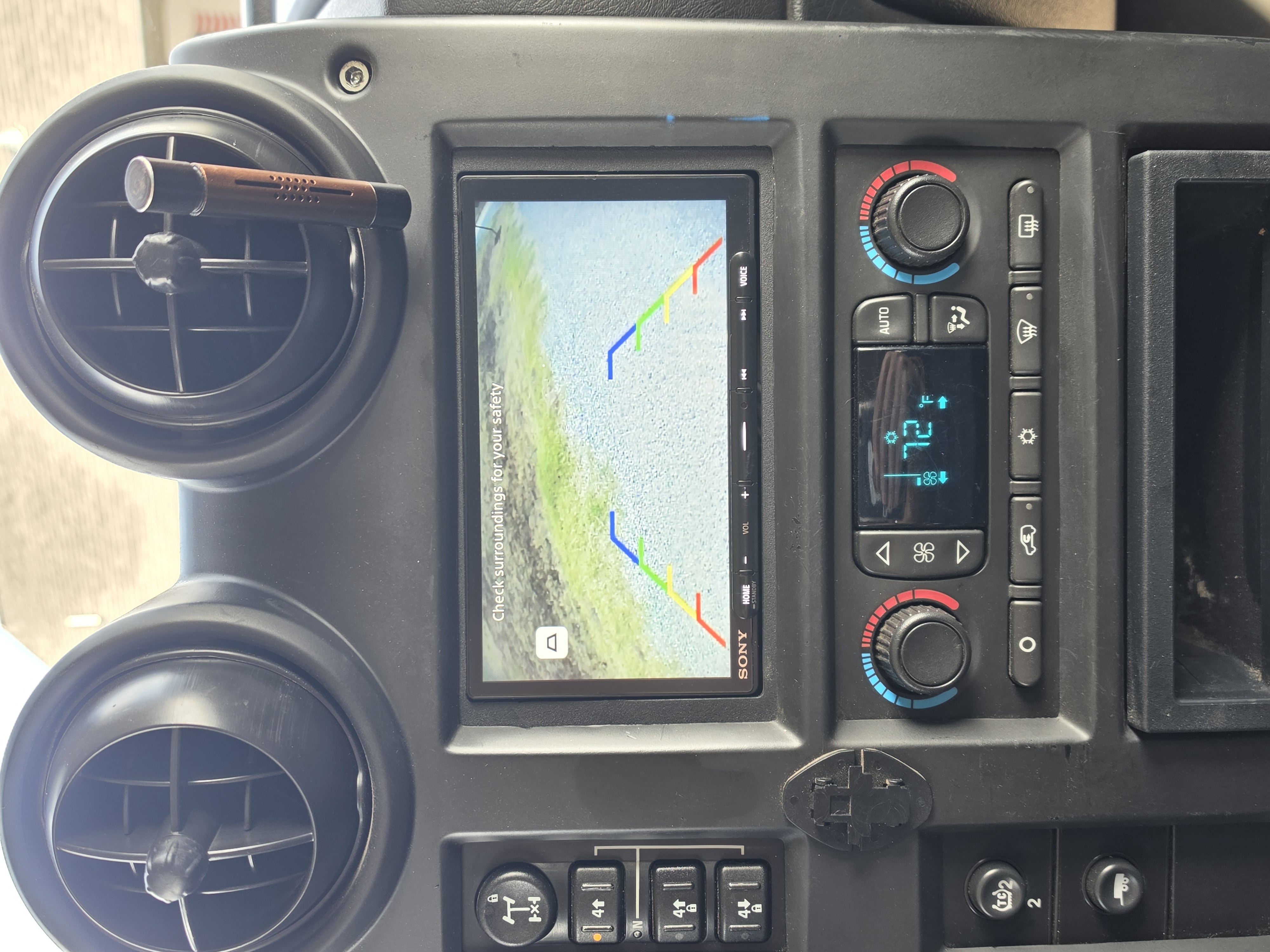 Used 2005 HUMMER H2 w/ Preferred Equipment Group AWD/4WD image 10