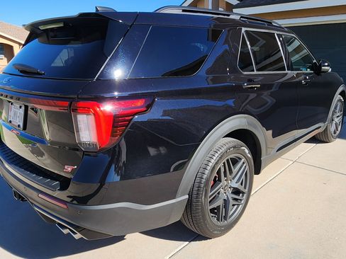 Used 2025 Ford Explorer ST image 10