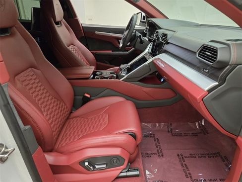 Used 2020 Lamborghini Urus image 21