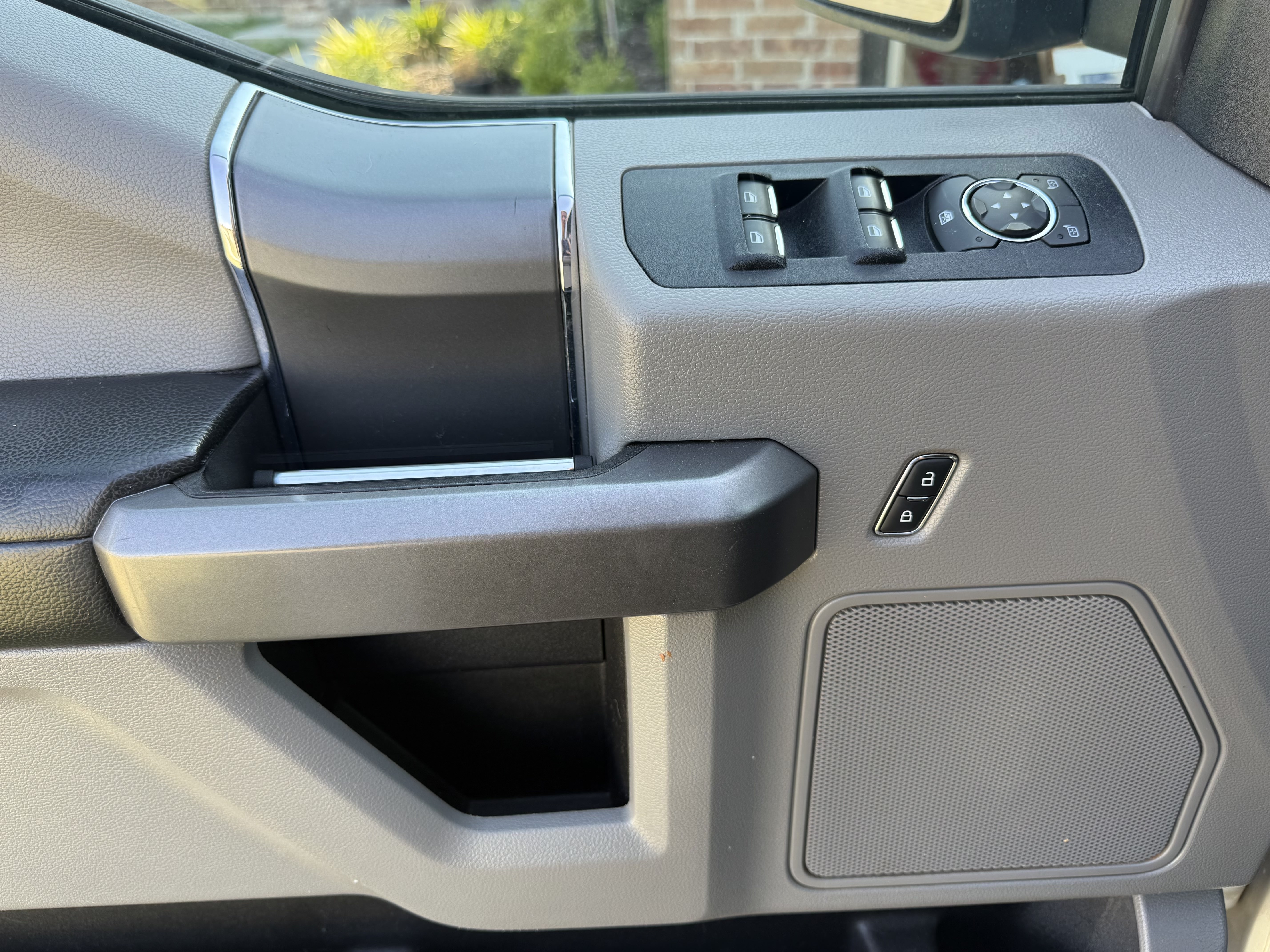 Used 2019 Ford F150 XLT w/ Equipment Group 302A Luxury RWD image 15