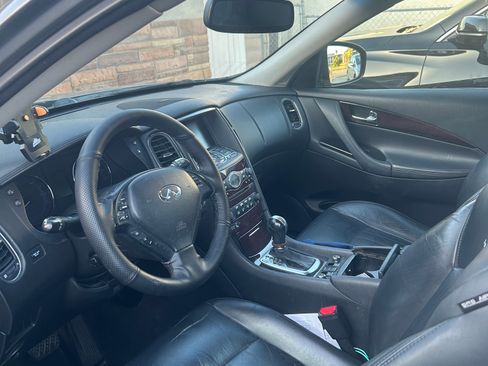 Used 2012 INFINITI EX35 Journey w/ Premium Pkg RWD image 4