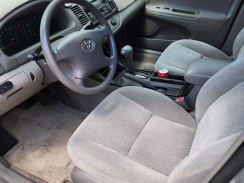 Used 2003 Toyota Camry LE FWD image 8