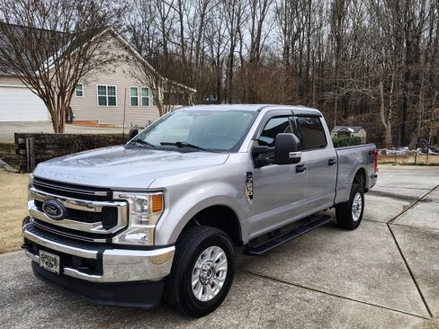 Used 2022 Ford F250 XLT image 1