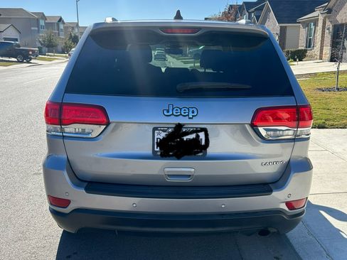 Used 2018 Jeep Grand Cherokee Laredo image 6